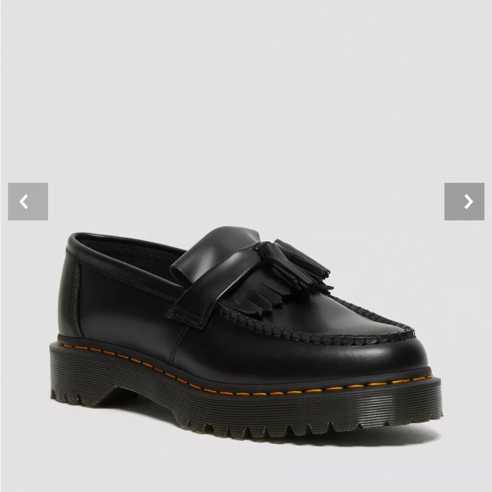 New Dr. Martens ADRIAN QUAD SMOOTH LEATHER TASSEL LOAFERS $160 Women’s Size 5 - Picture 2 of 11